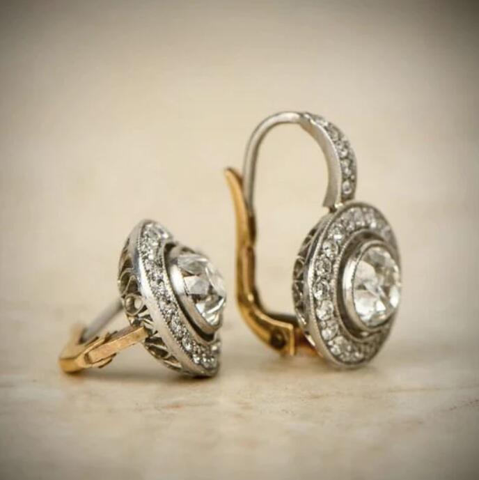 Elegant Earring for Every Occasion
