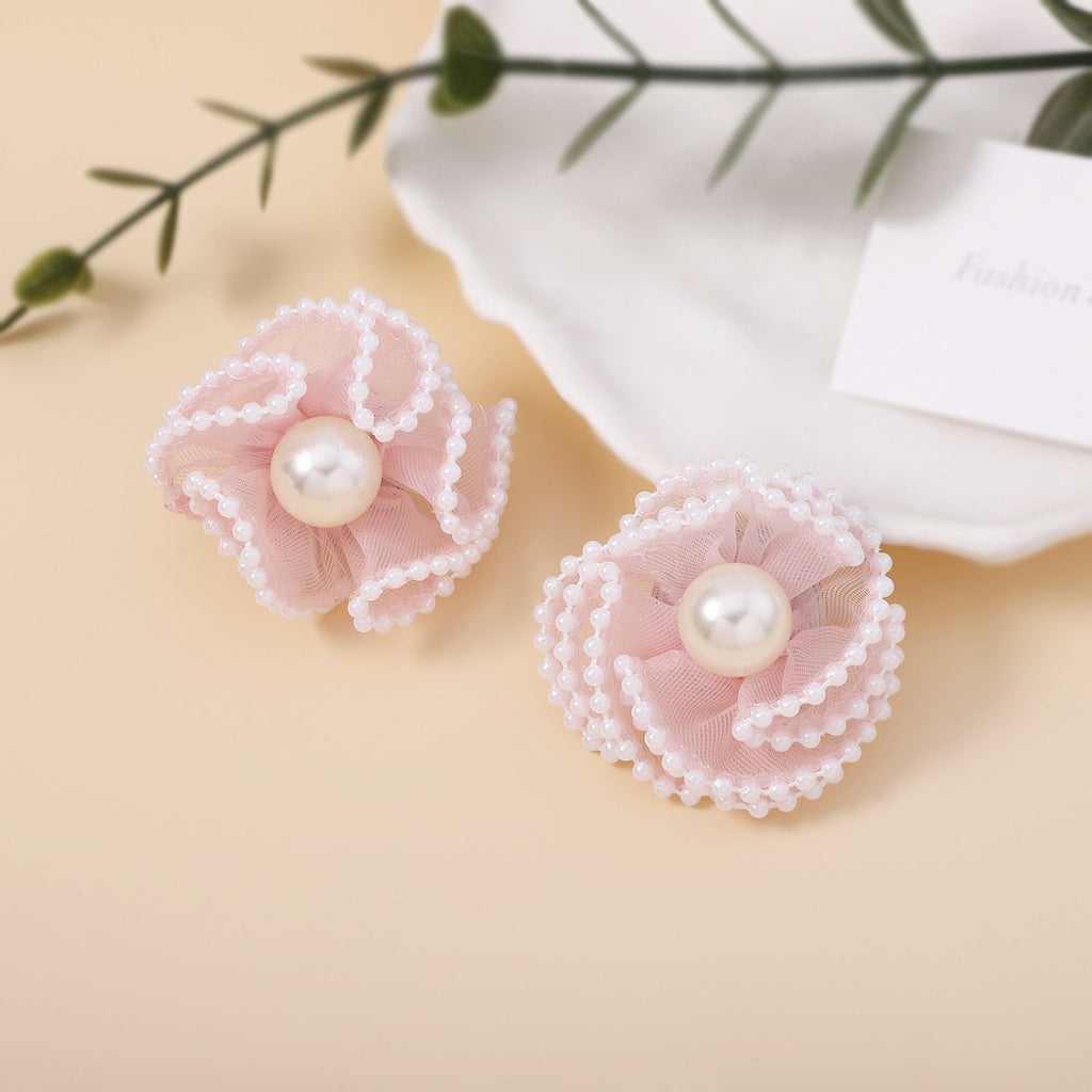 Beautiful Pearl Earring with Unique Style