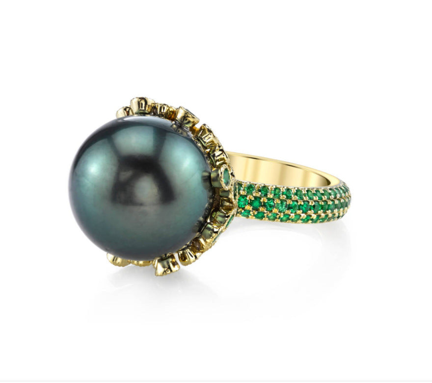 Classic Pearl Ring with Timeless Appeal