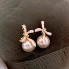 Beautiful Pearl Earring with Unique Style