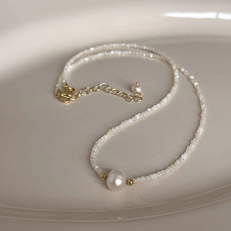 A Beautiful Pearl Necklace with Unique Style