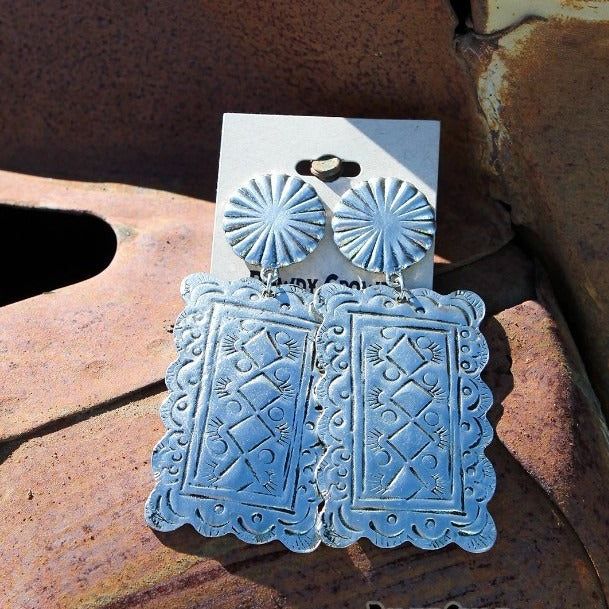 Elegant Earring for Every Occasion