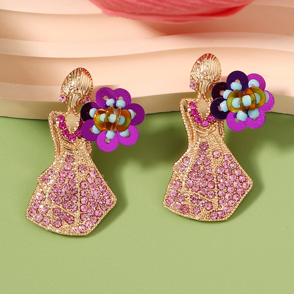 Beautiful Pearl Earring with Unique Style