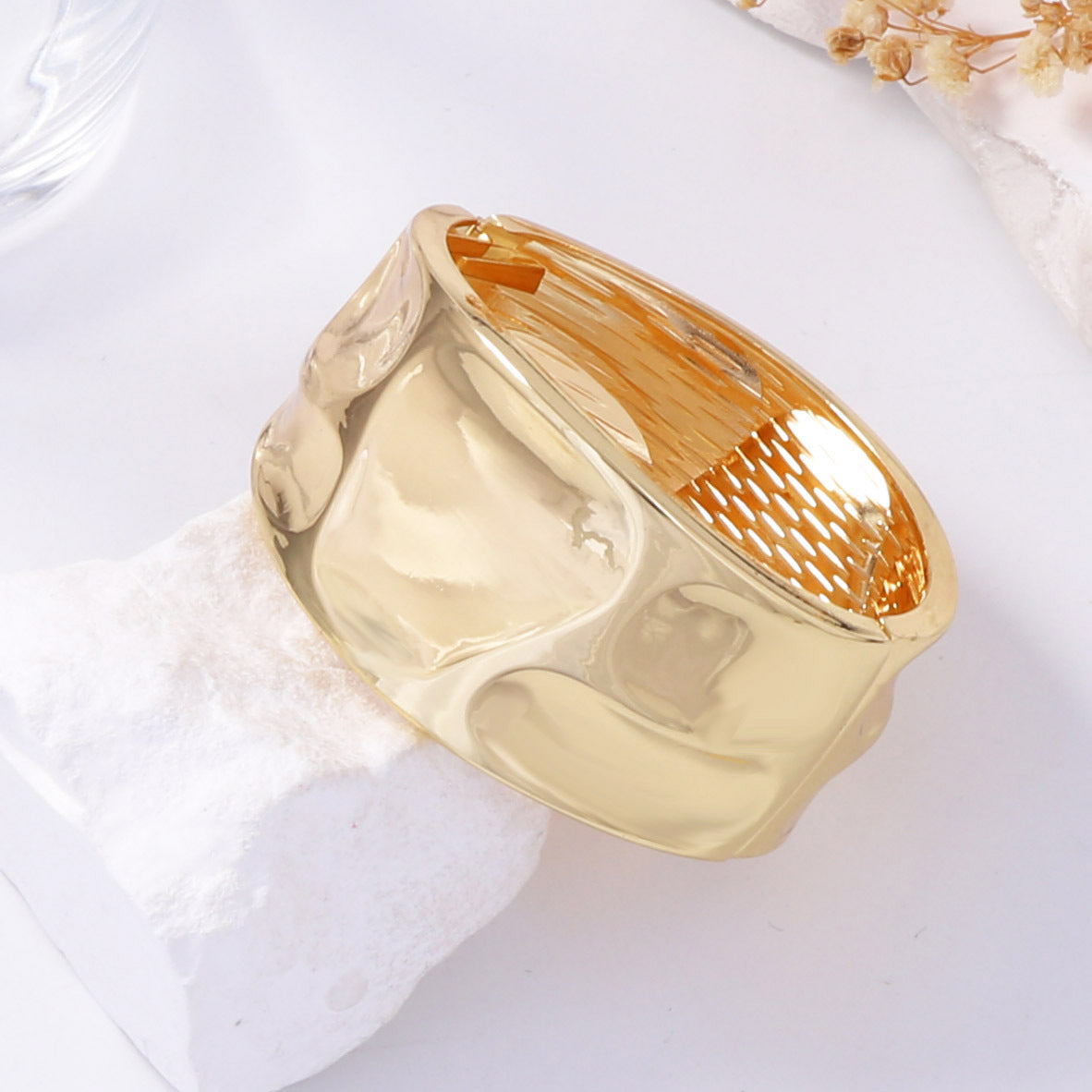 Charming Bracelet for Any Occasion