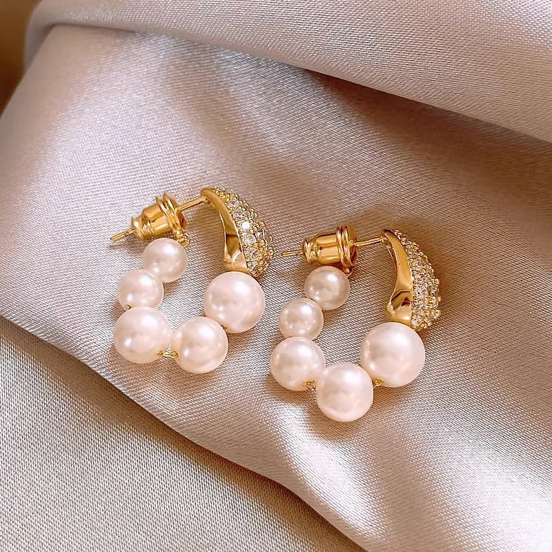 Beautiful Pearl Earring with Unique Style
