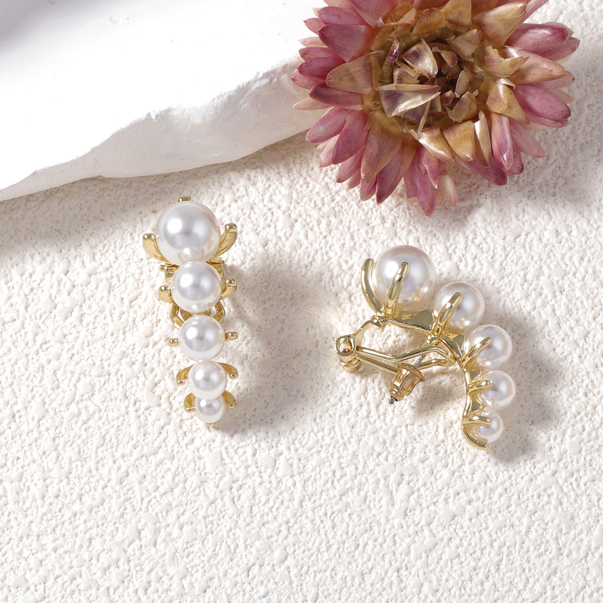 Beautiful Pearl Earring with Unique Style