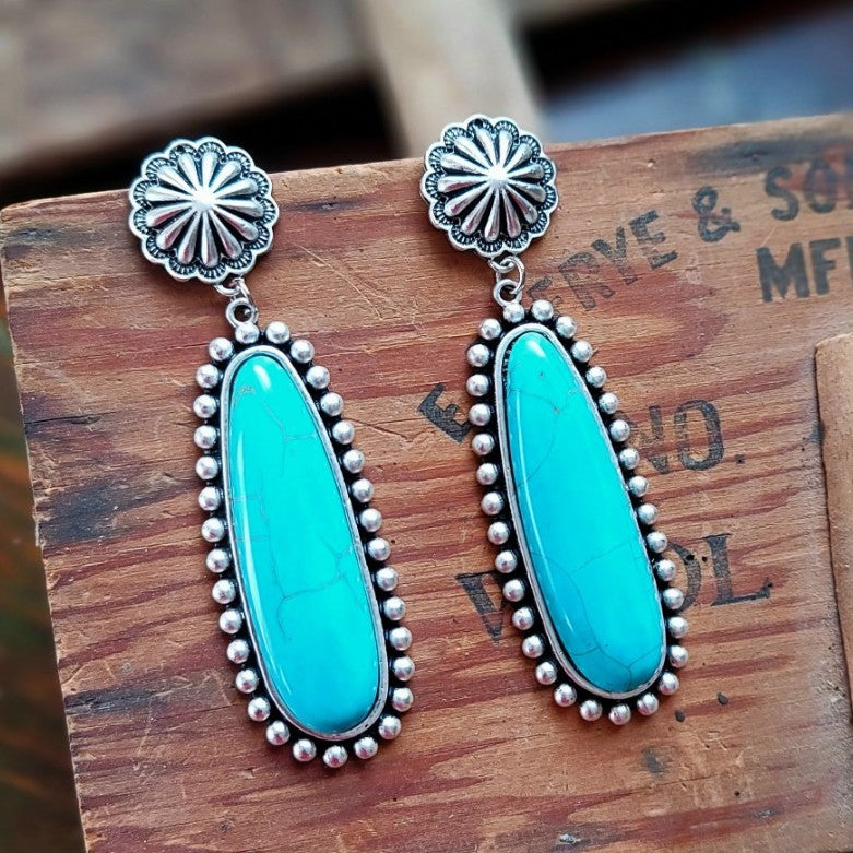 Classic Earring with Timeless Appeal