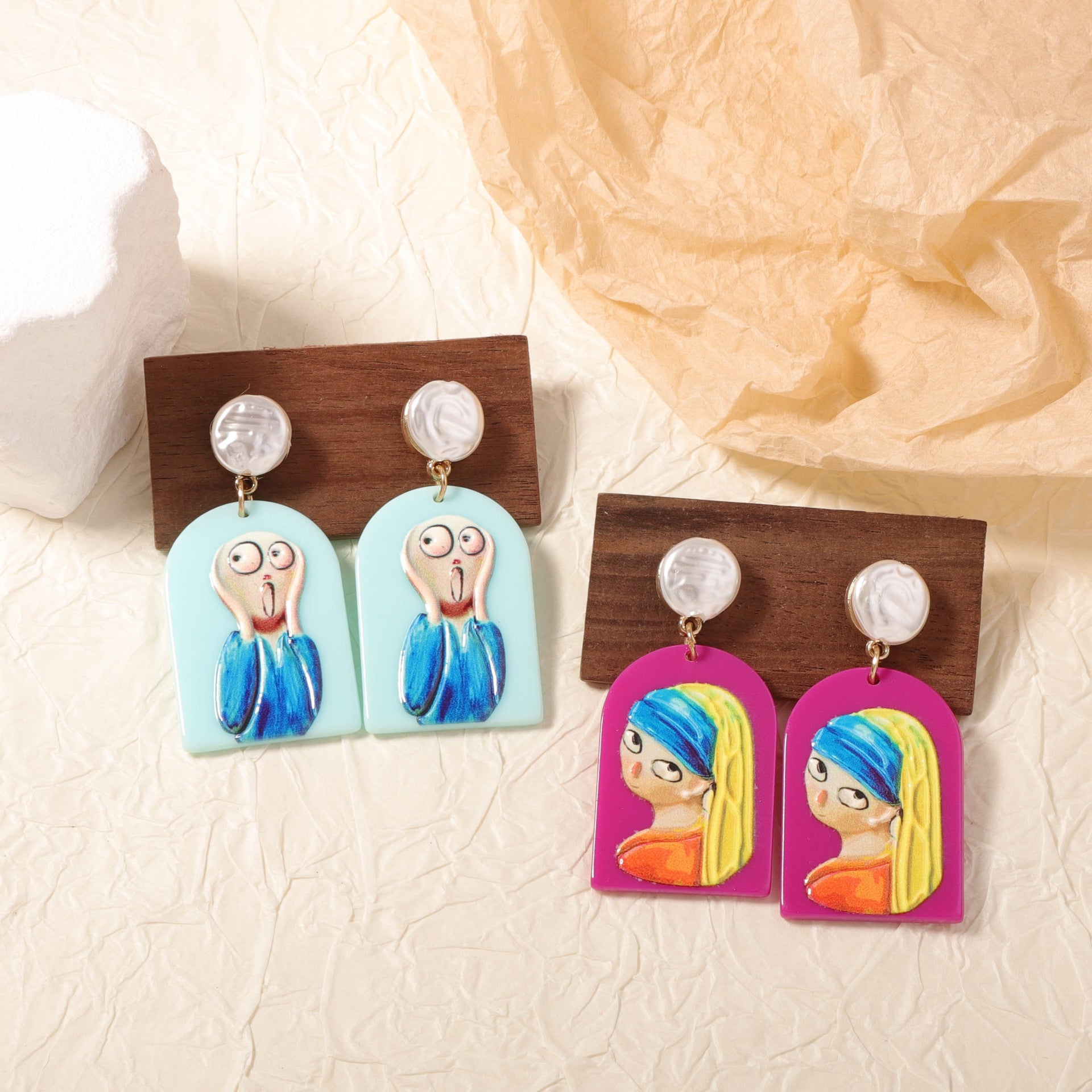 Beautiful Pearl Earring with Unique Style