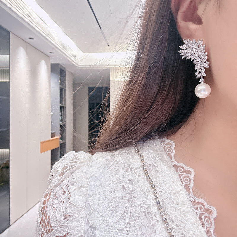 Charming Pearl Earring for Any Occasion