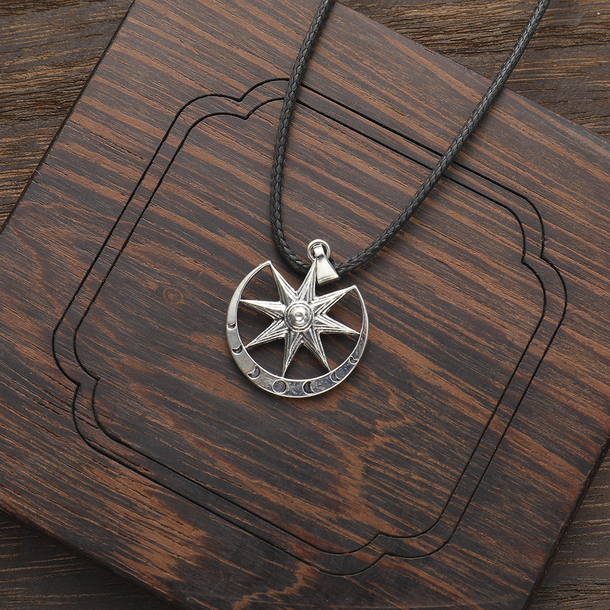 Beautiful Necklace with Unique Style