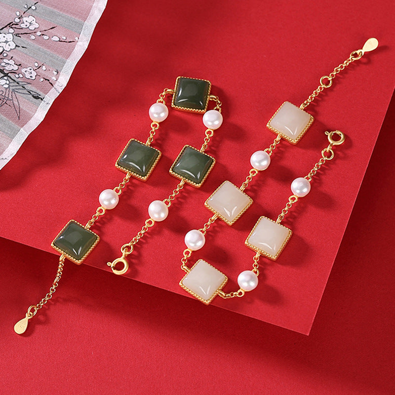 Beautiful Gold Bracelet with Unique Style