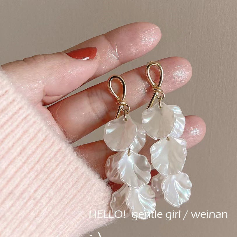 Charming Pearl Earring for Any Occasion