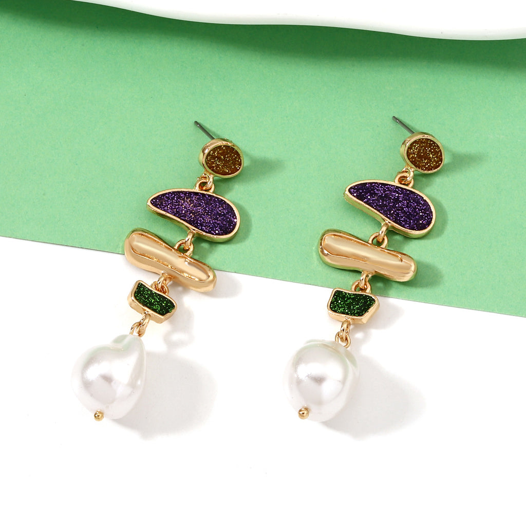 Beautiful Pearl Earring with Unique Style