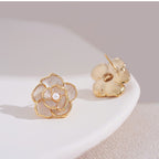 Beautiful Pearl Earring with Unique Style