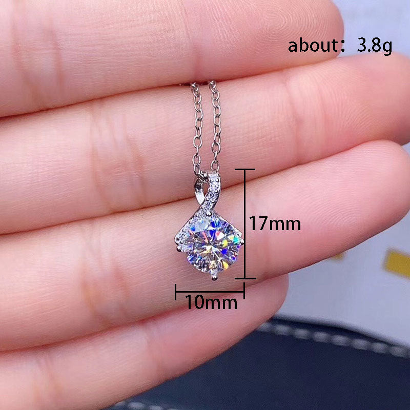 Beautiful Gold Necklace with Unique Style