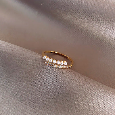Beautiful Pearl Ring with Unique Style