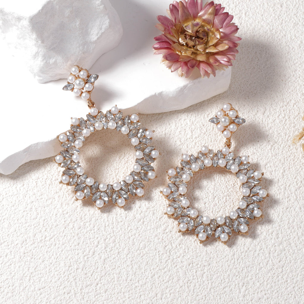 Beautiful Pearl Earring with Unique Style