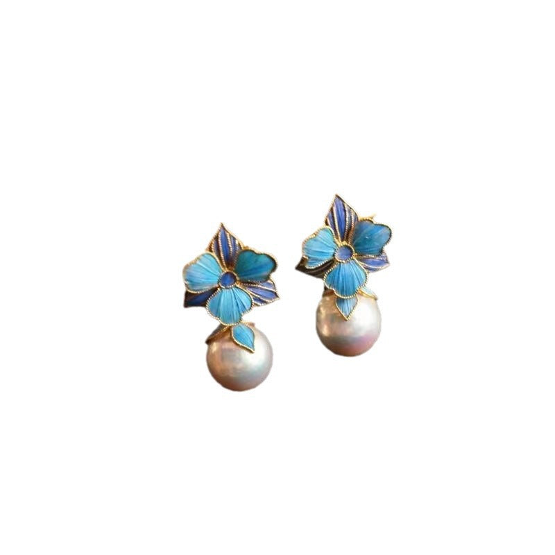 Charming Pearl Earring for Any Occasion