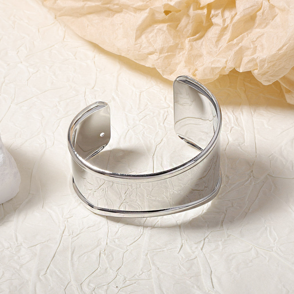 Beautiful Bracelet with Unique Style