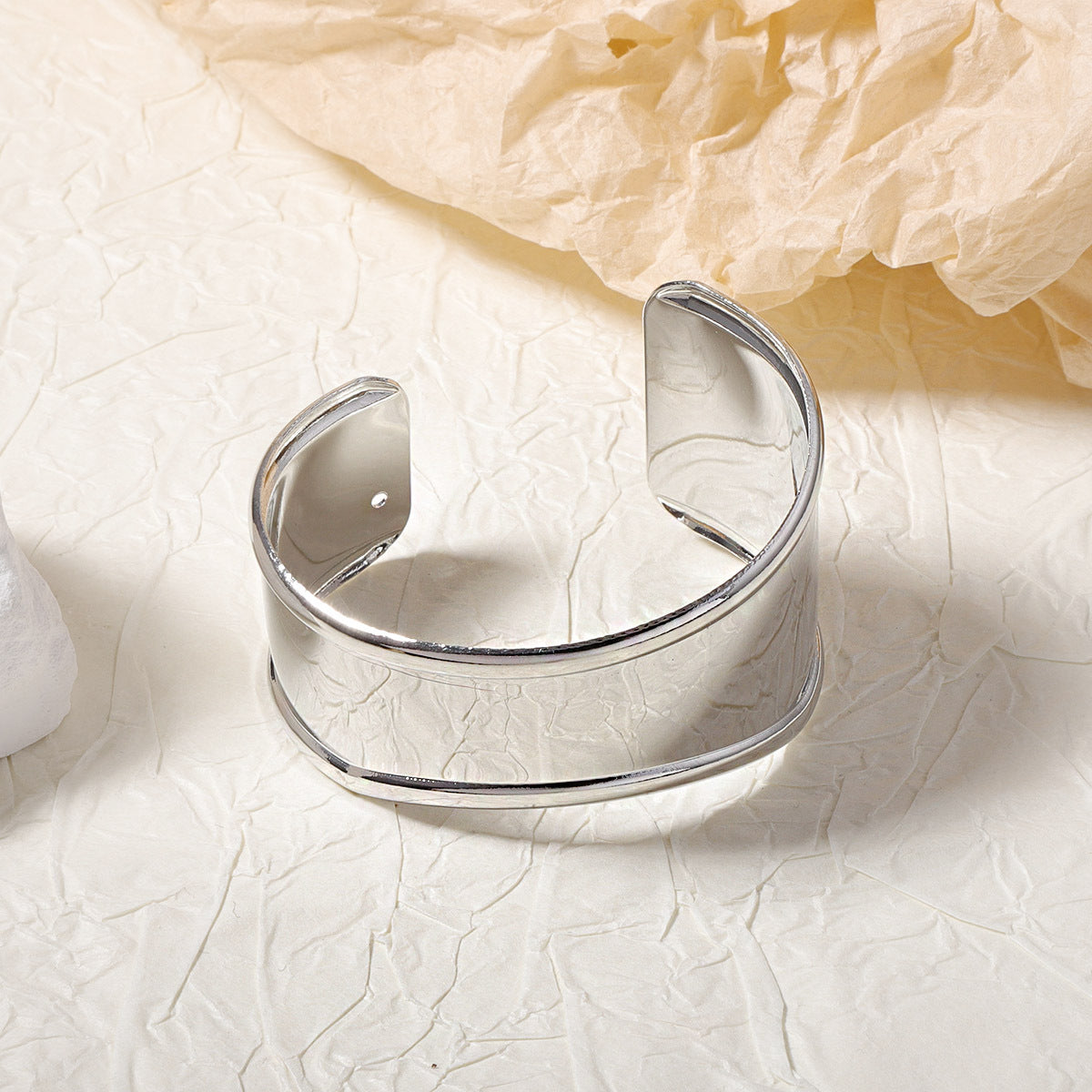 Beautiful Bracelet with Unique Style