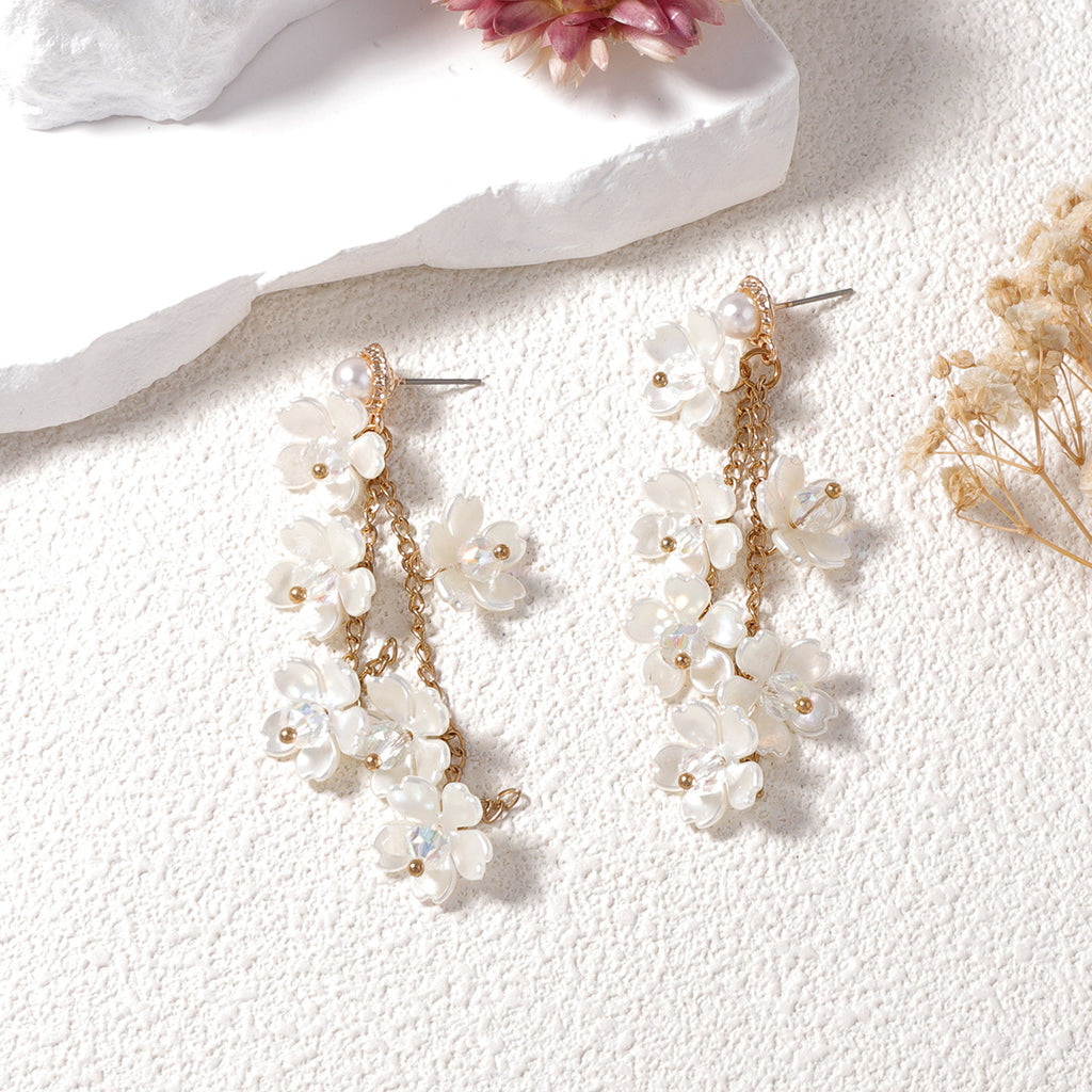 Charming Pearl Earring for Any Occasion