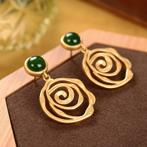 Vintage Handmade Gold Earring