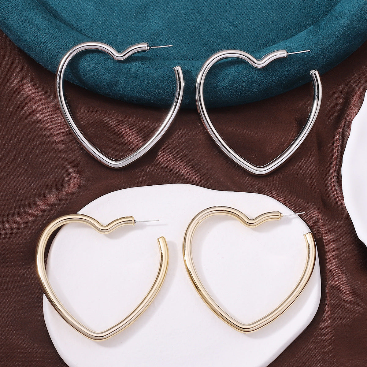 Vintage Handmade Gold Earring