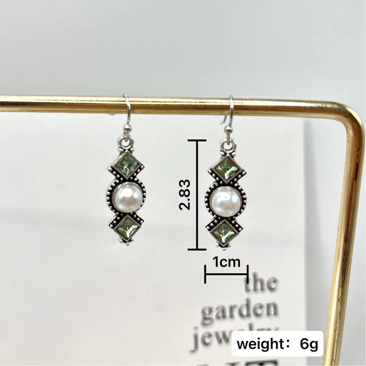 Charming Pearl Earring for Any Occasion