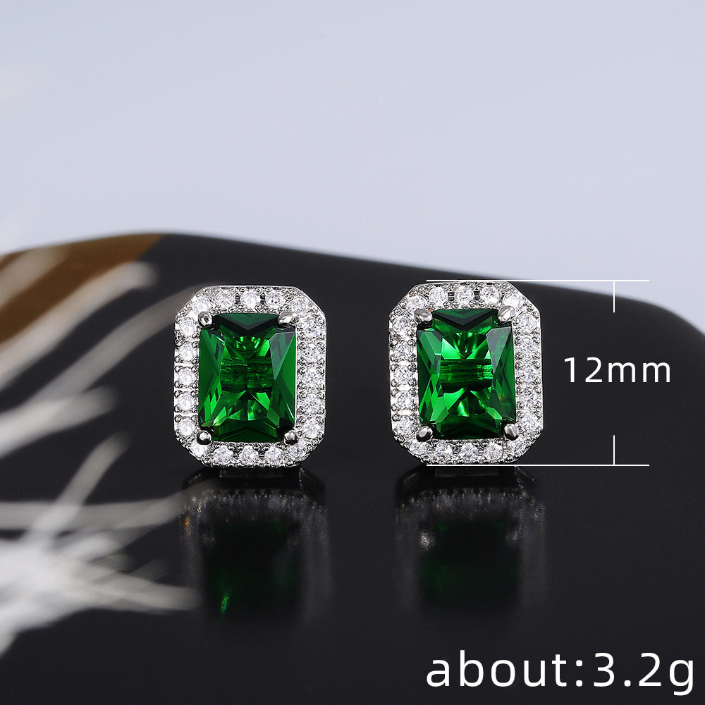 A Stunning Earring for Daily Wear