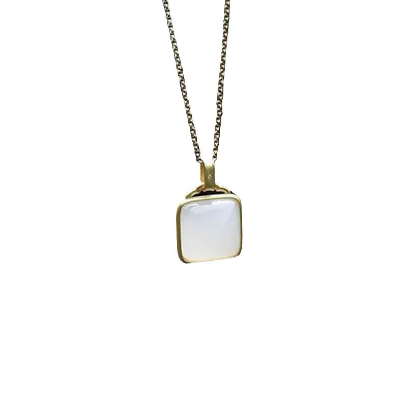 Beautiful Gold Necklace with Unique Style