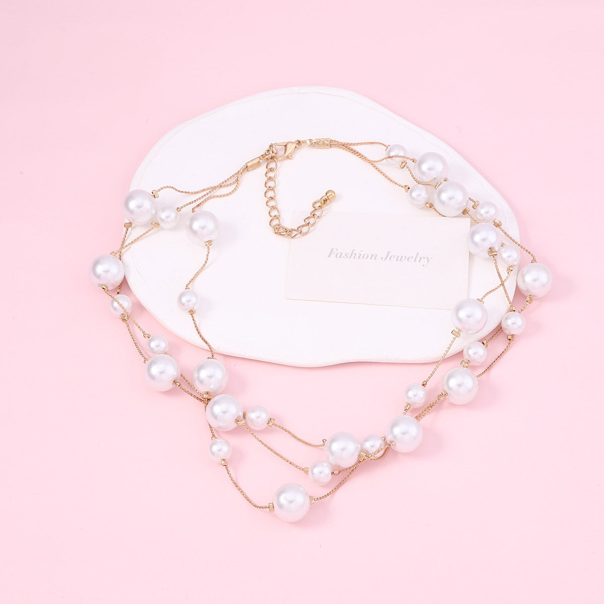 Beautiful Pearl Bracelet with Unique Style