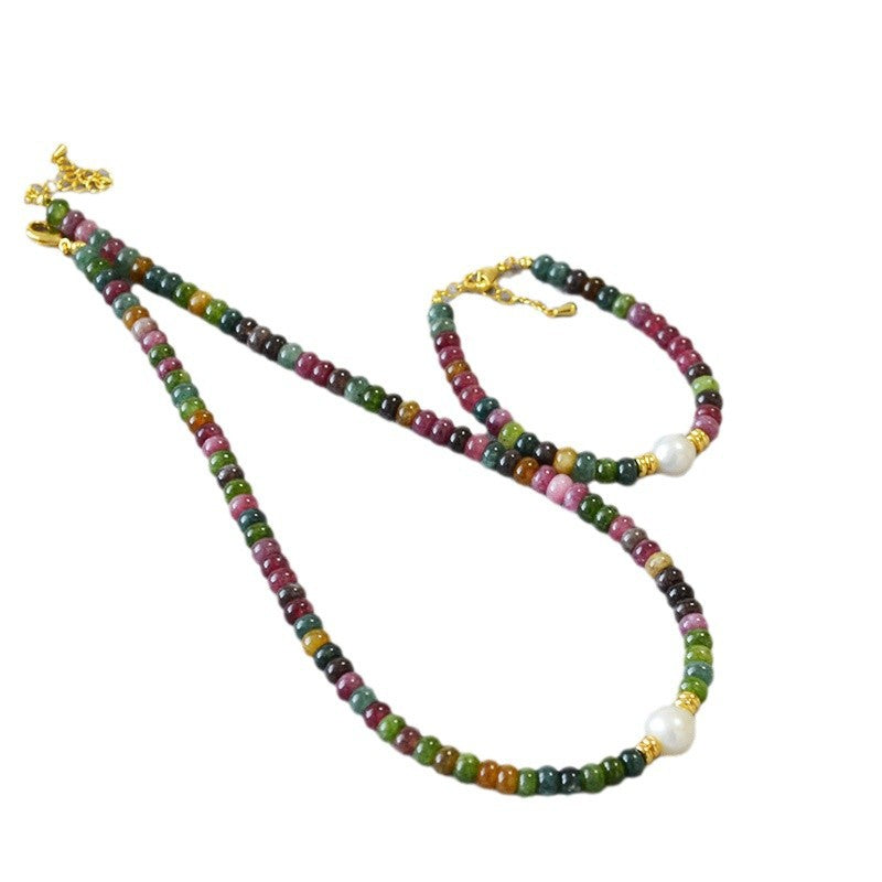 Beautiful Pearl Necklace with Unique Style