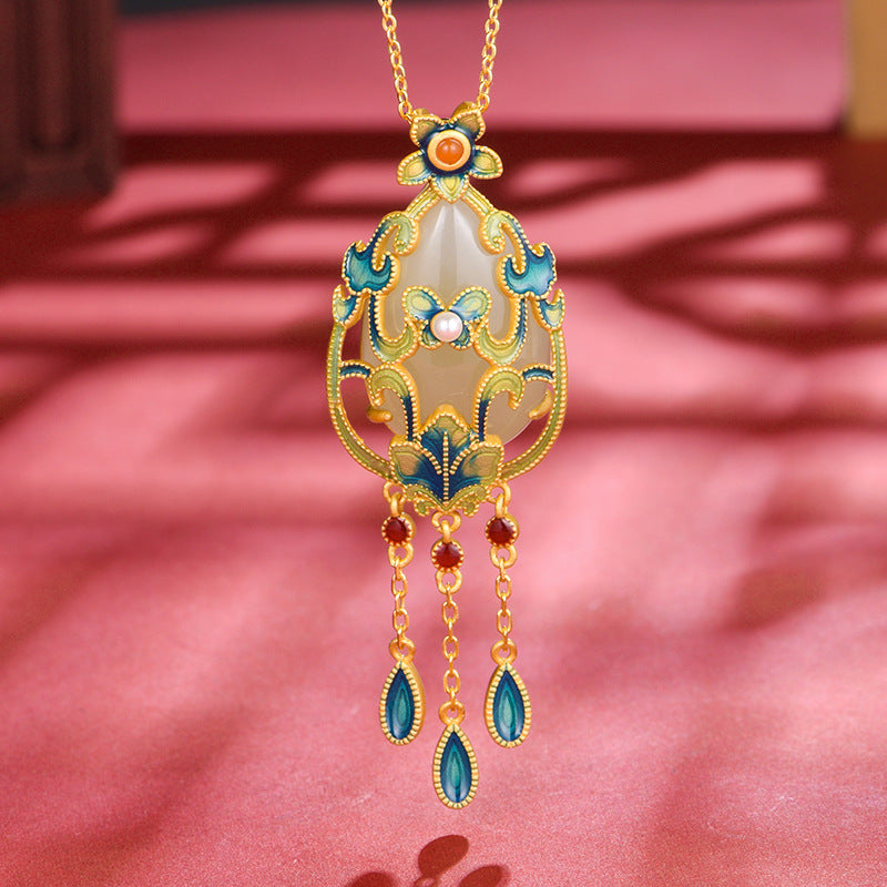 Stunning Silver Necklace for Daily Wear