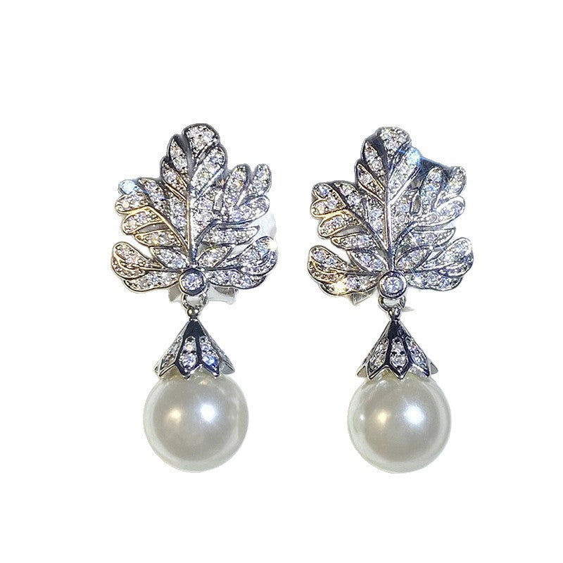 Beautiful Pearl Earring with Unique Style