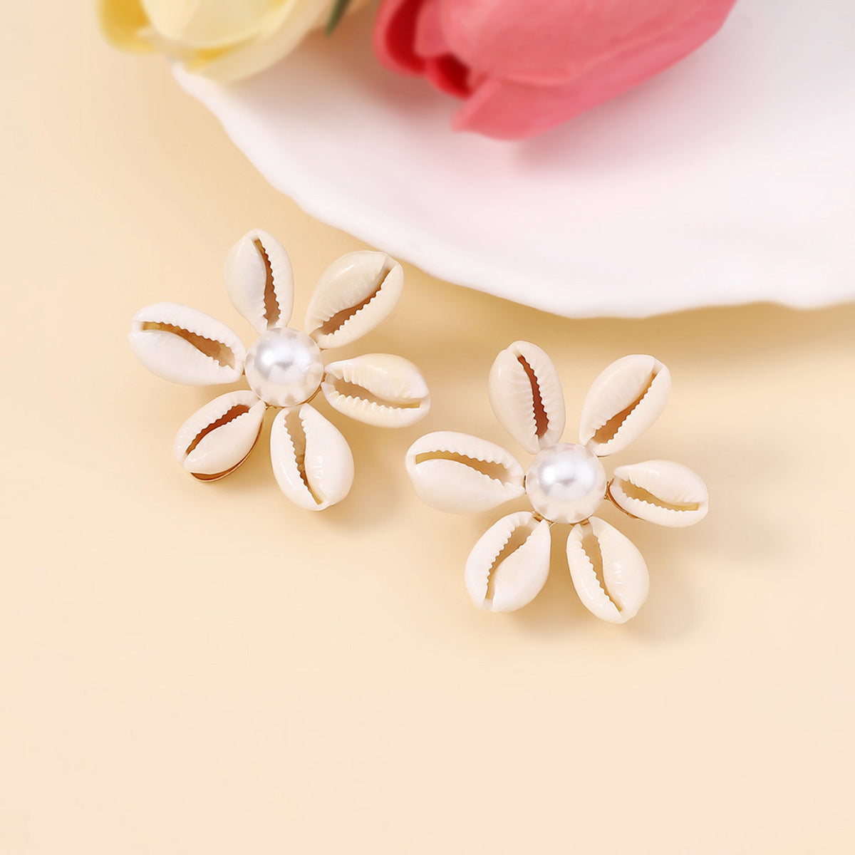 Charming Pearl Earring for Any Occasion