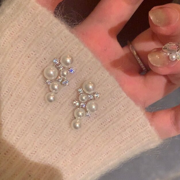 Beautiful Pearl Earring with Unique Style