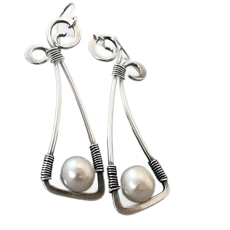 Charming Pearl Earring for Any Occasion