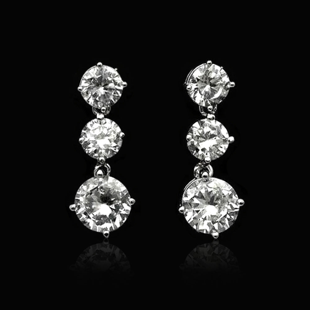 Charming Earring for Any Occasion