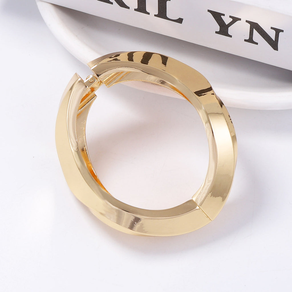 Beautiful Bracelet with Unique Style