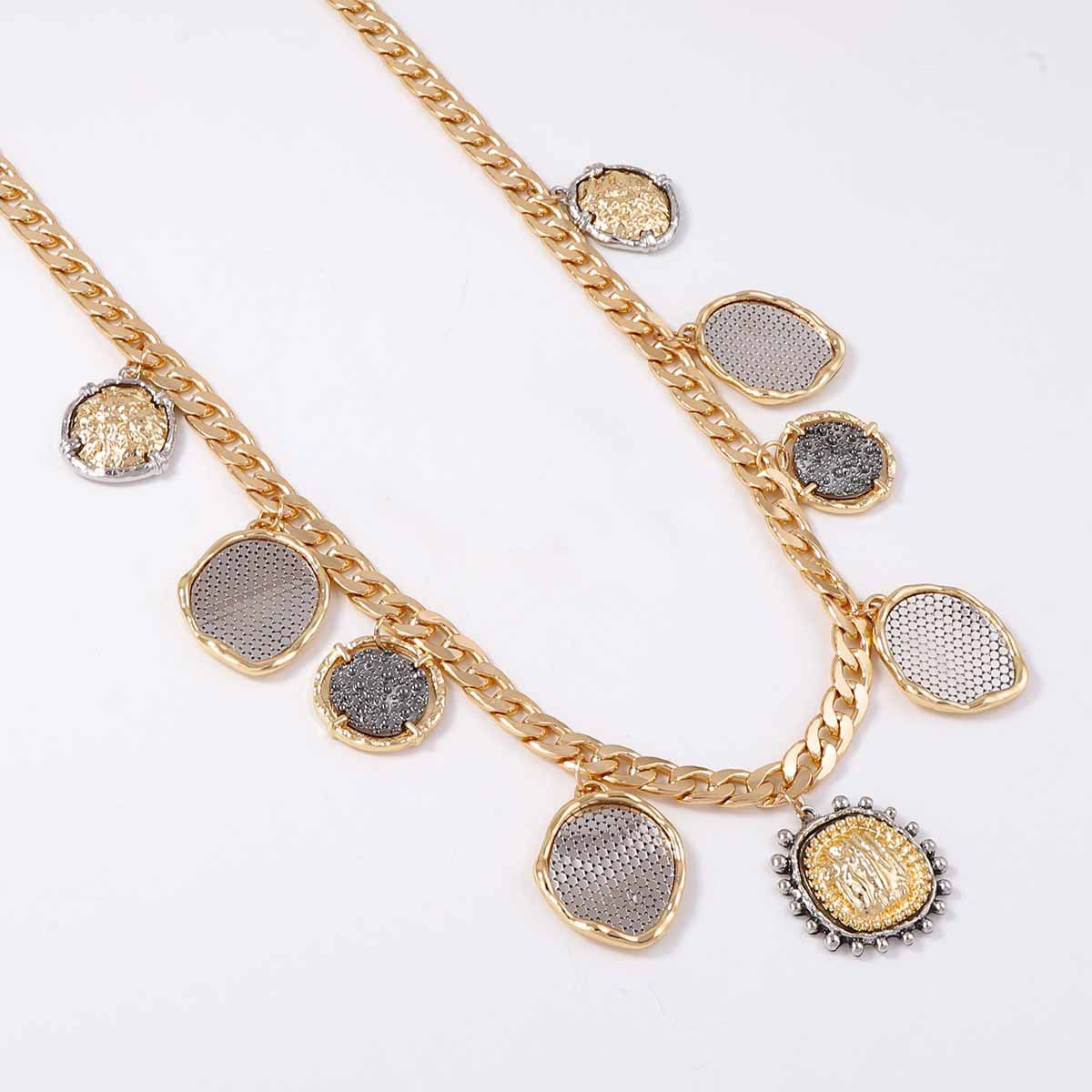 Stunning Piece for Daily Wear