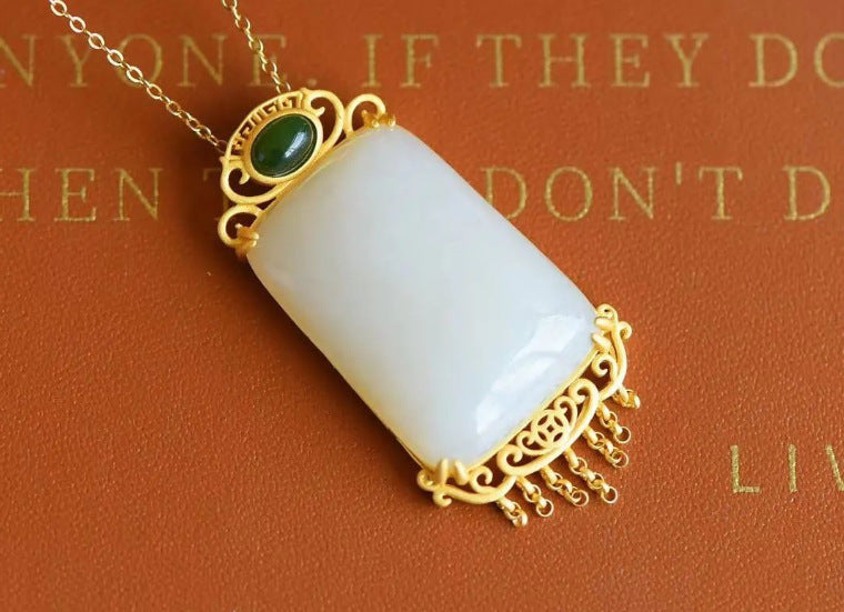 Beautiful Gold Necklace with Unique Style