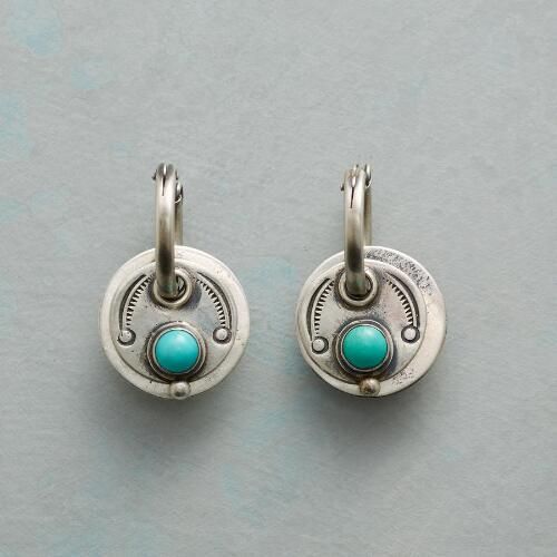 Charming Earring for Any Occasion