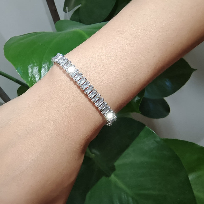 Beautiful Bracelet with Unique Style
