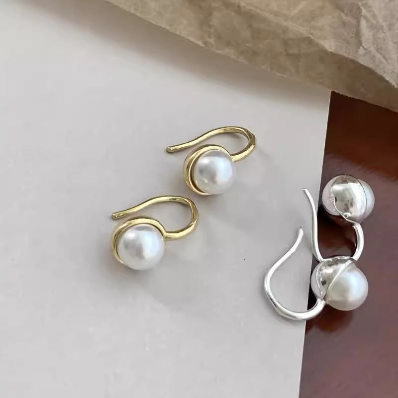 Beautiful Pearl Earring with Unique Style