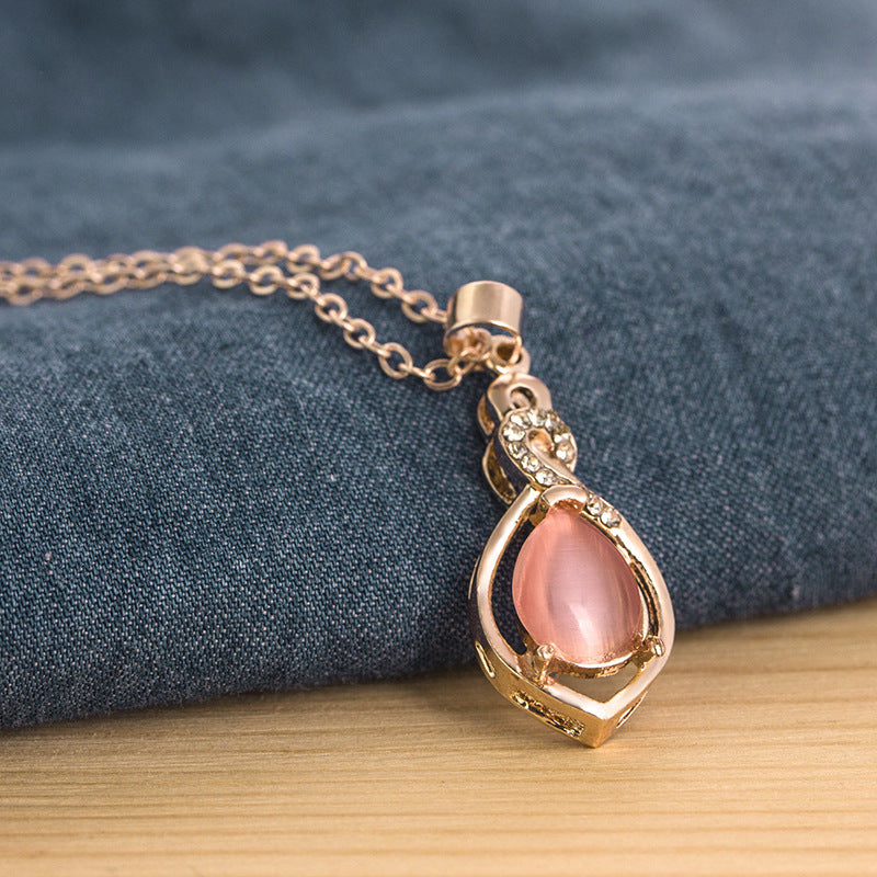 Elegant Gold Necklace for Every Occasion