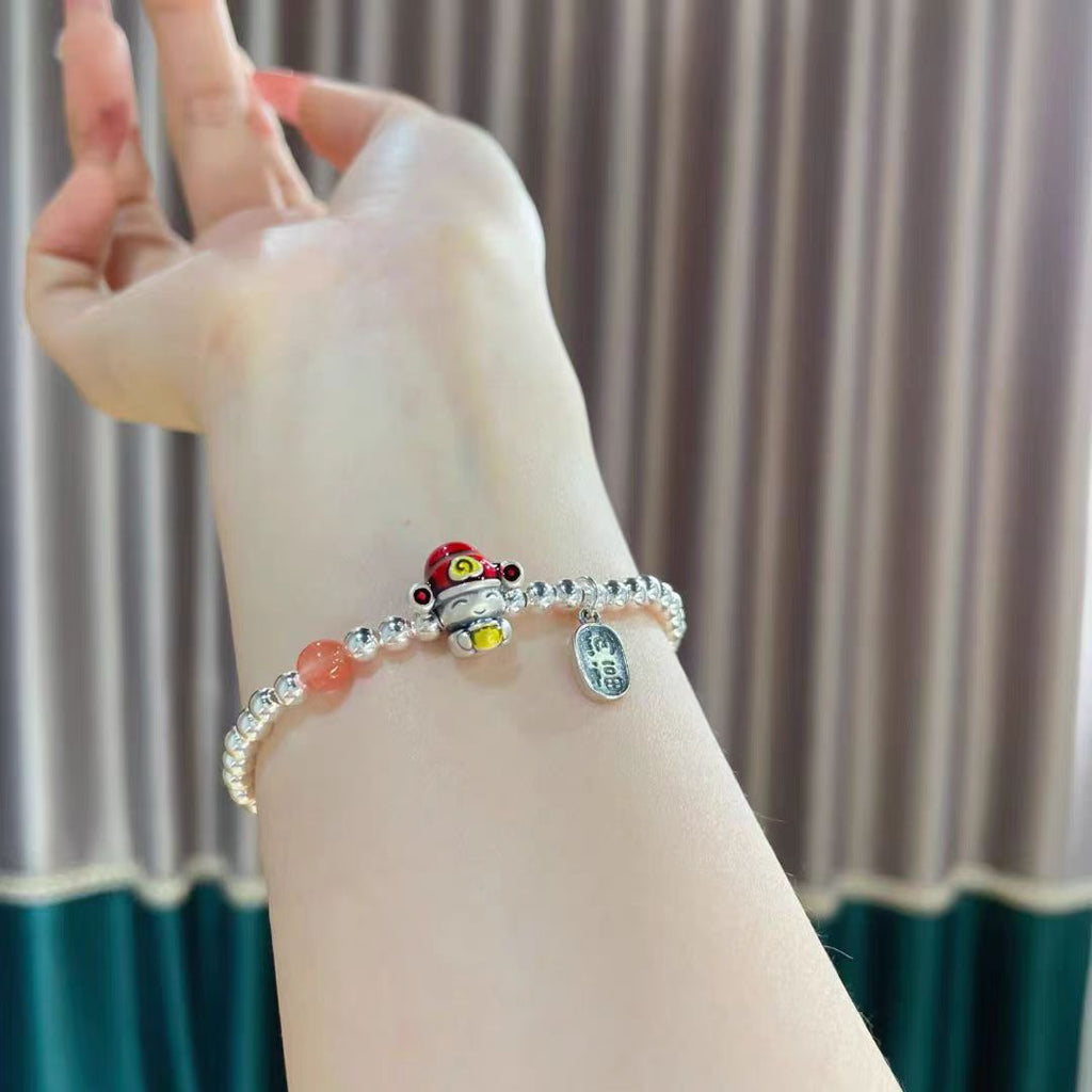 Beautiful Silver Bracelet with Unique Style