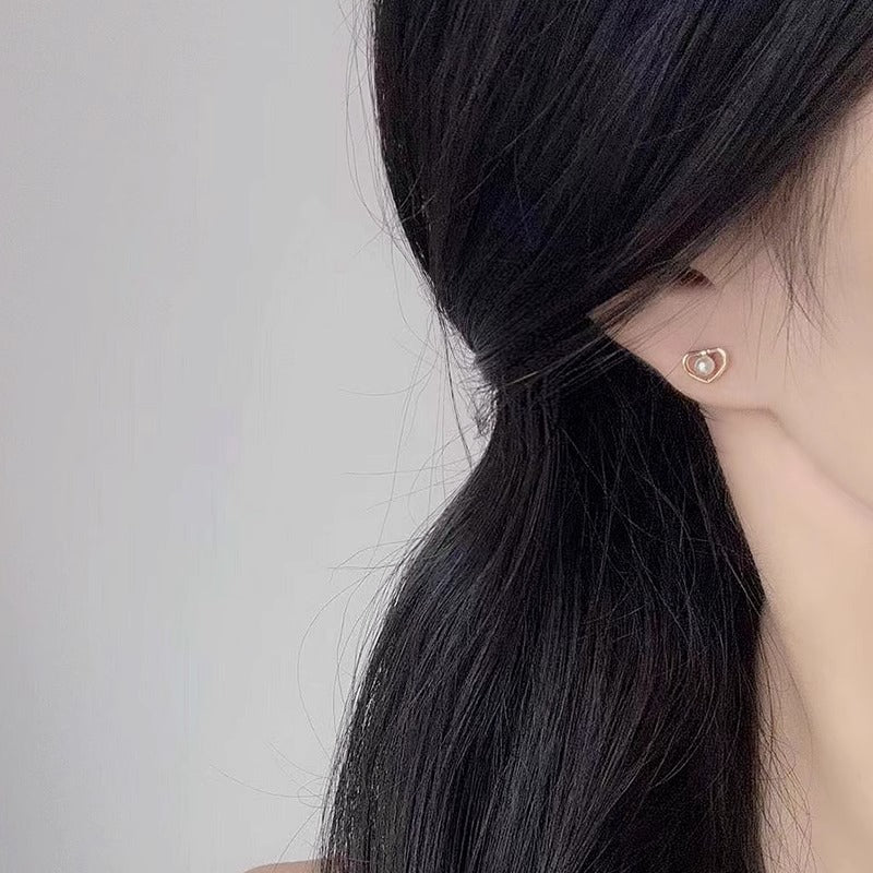 Charming Pearl Earring for Any Occasion