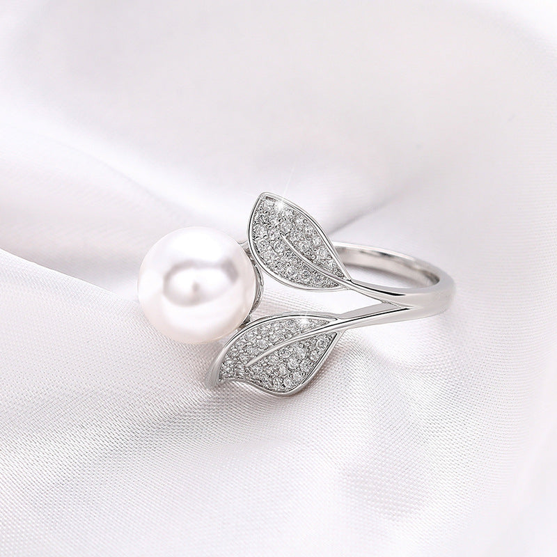 Beautiful Pearl Ring with Unique Style