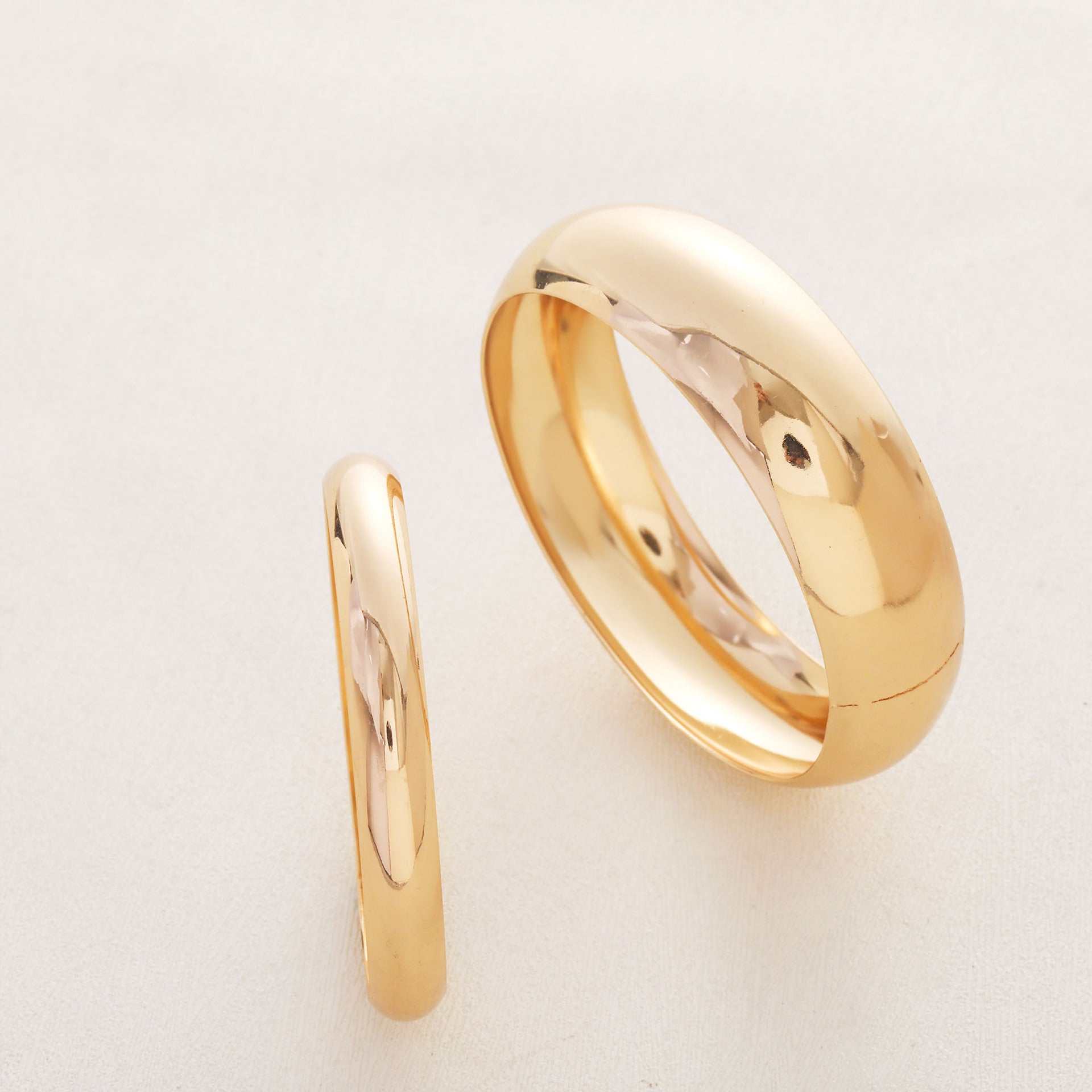 Beautiful Gold Bracelet with Unique Style