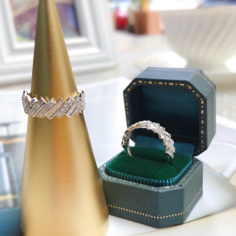 Beautiful Bracelet with Unique Style